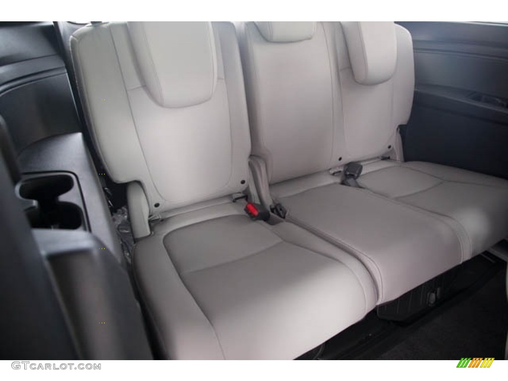 Gray Interior 2022 Honda Odyssey Touring Photo #142534018