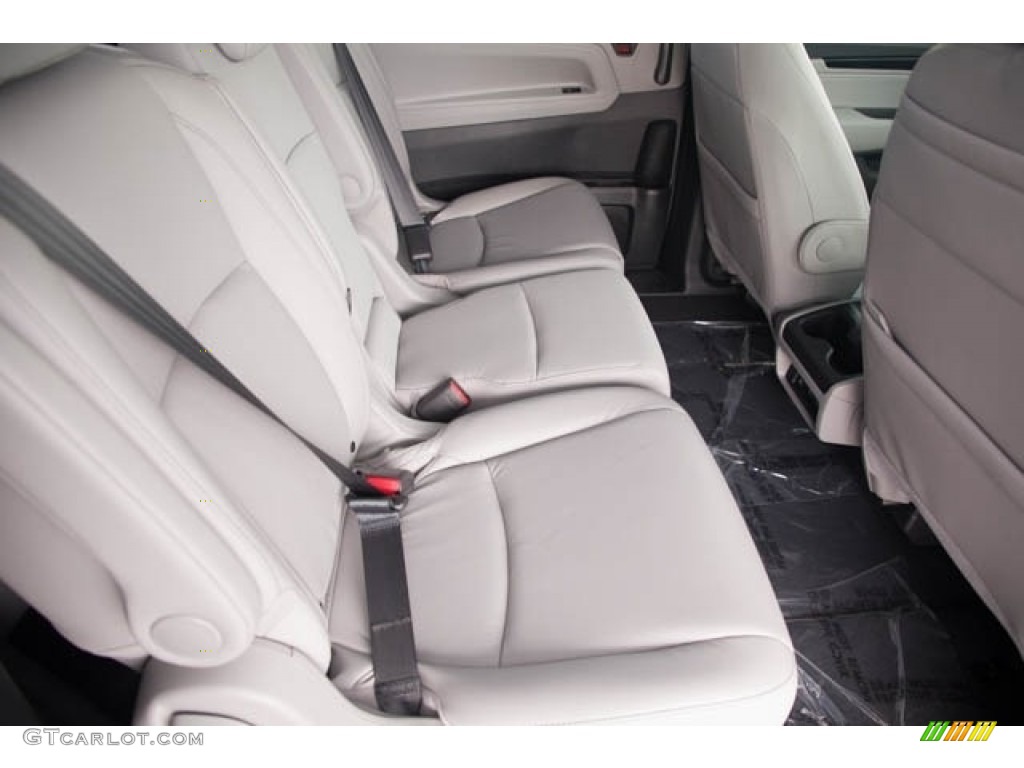 2022 Honda Odyssey Touring Rear Seat Photo #142534027