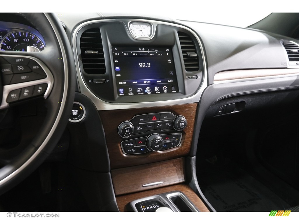 2016 Chrysler 300 C Platinum AWD Controls Photo #142538589