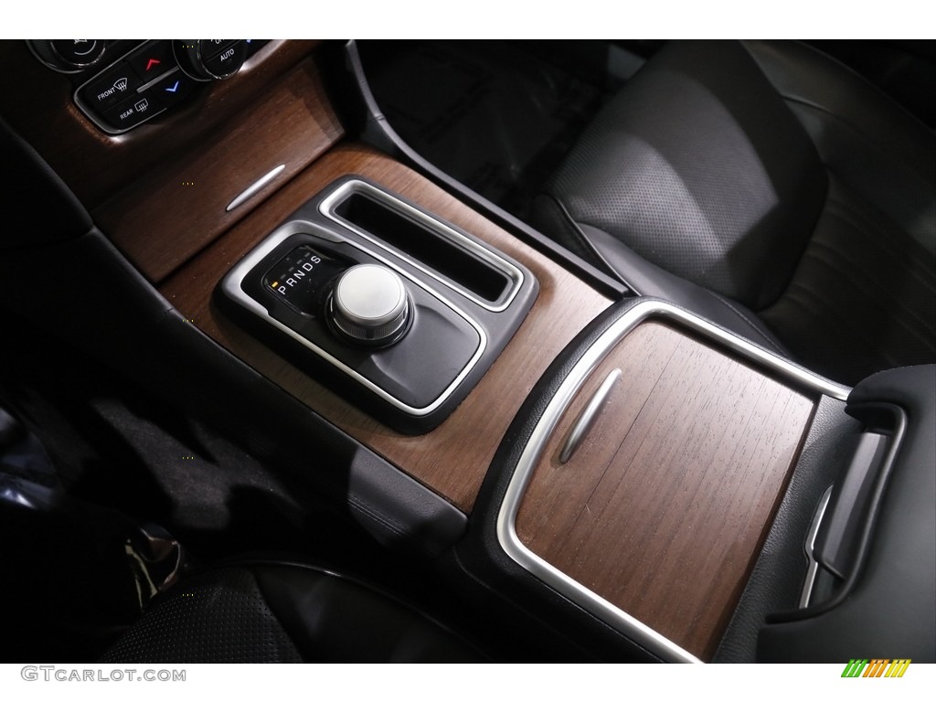 2016 Chrysler 300 C Platinum AWD Controls Photo #142538709