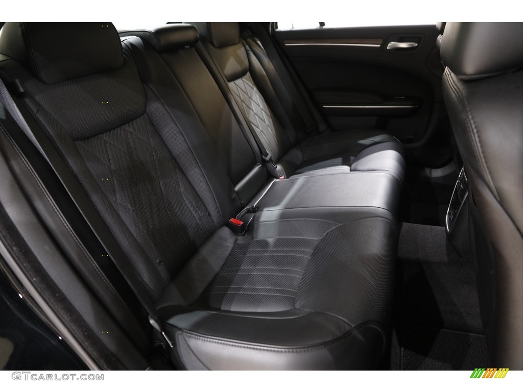 Black Interior 2016 Chrysler 300 C Platinum AWD Photo #142538772