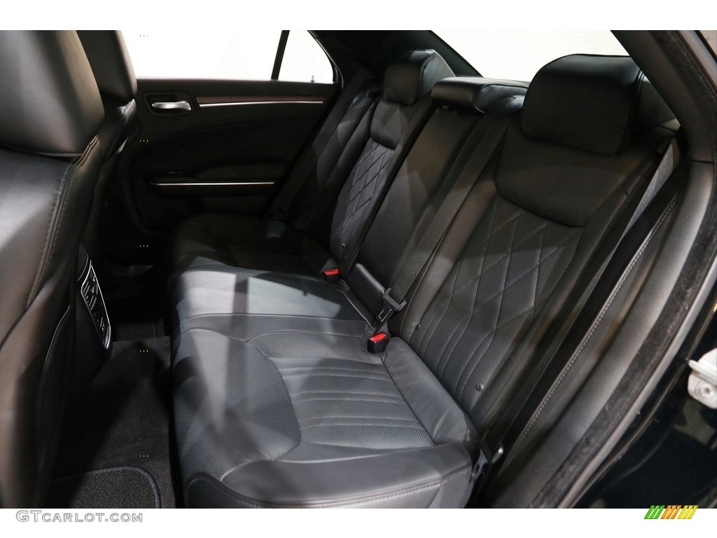 2016 Chrysler 300 C Platinum AWD Rear Seat Photos