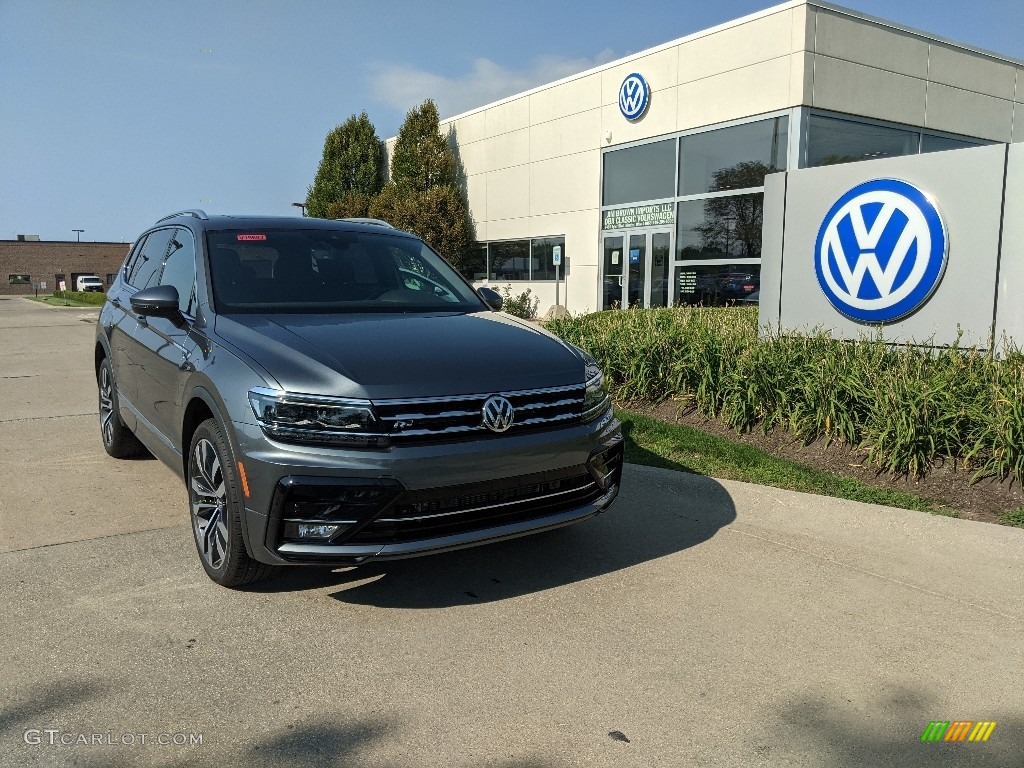 Platinum Gray Metallic 2021 Volkswagen Tiguan SEL Premium R-Line 4Motion Exterior Photo #142539258