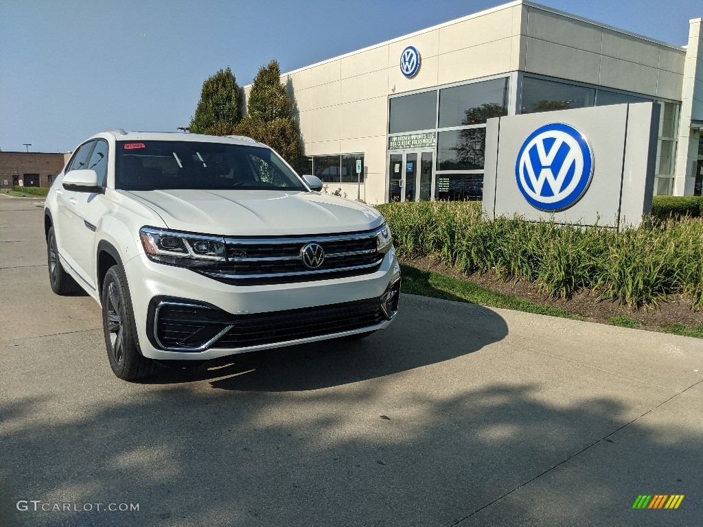 Oryx White Pearl 2021 Volkswagen Atlas Cross Sport SE Technology R-Line 4Motion Exterior Photo #142539492