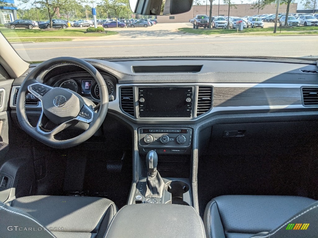 2021 Volkswagen Atlas SE 4Motion Dashboard Photos