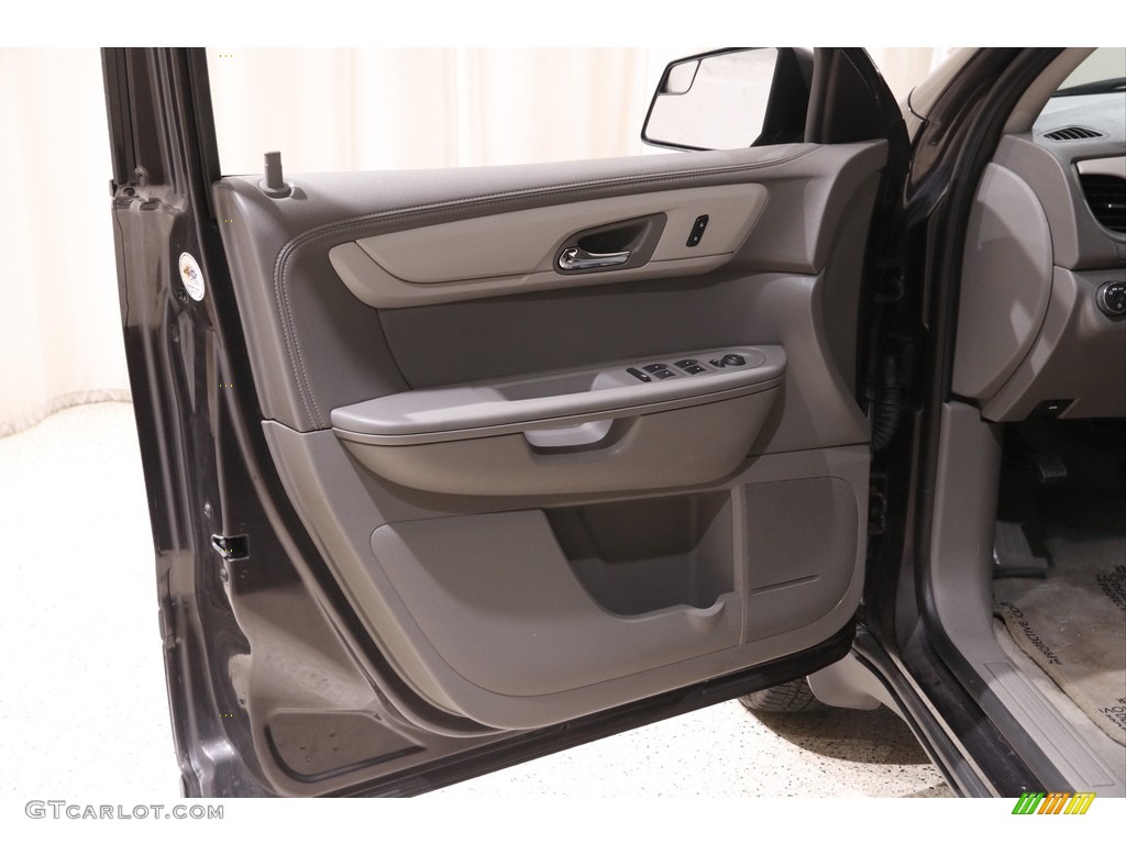 2013 Traverse LS - Tungsten Metallic / Dark Titanium/Light Titanium photo #4