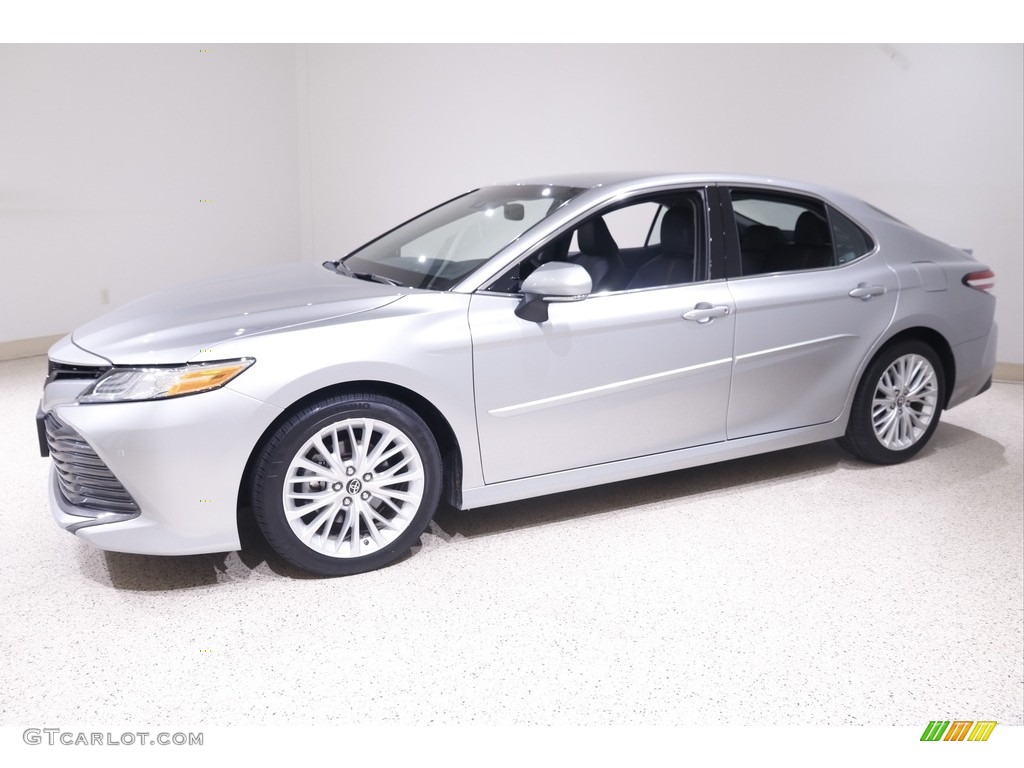 2018 Camry XLE - Celestial Silver Metallic / Ash photo #3