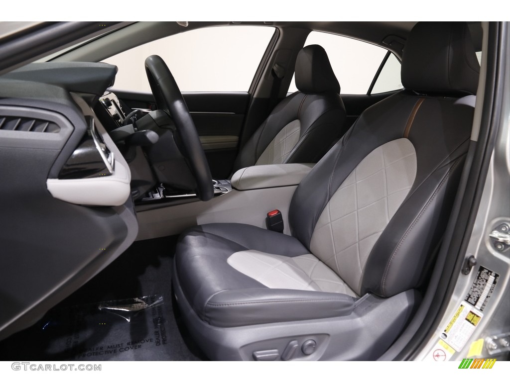 2018 Camry XLE - Celestial Silver Metallic / Ash photo #5