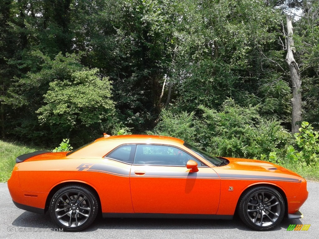 2021 Challenger R/T Scat Pack - Go Mango / Black photo #5