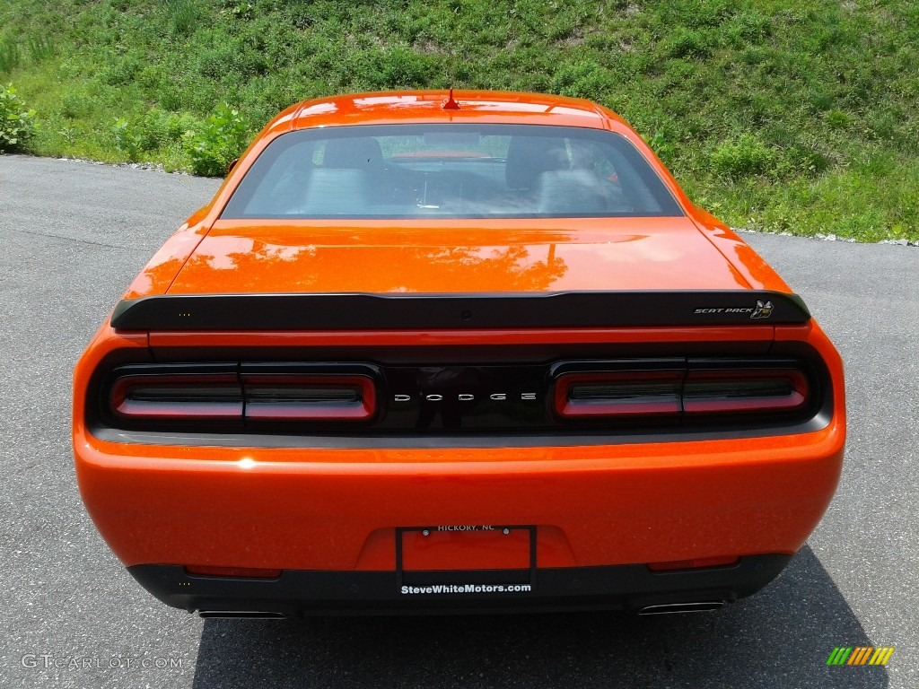 2021 Challenger R/T Scat Pack - Go Mango / Black photo #7