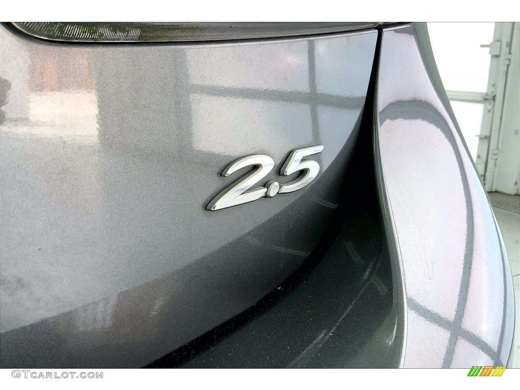 2011 MAZDA3 s Sport 5 Door - Graphite Mica / Black photo #7