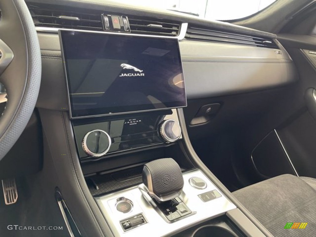 2021 Jaguar F-PACE SVR Controls Photo #142548262