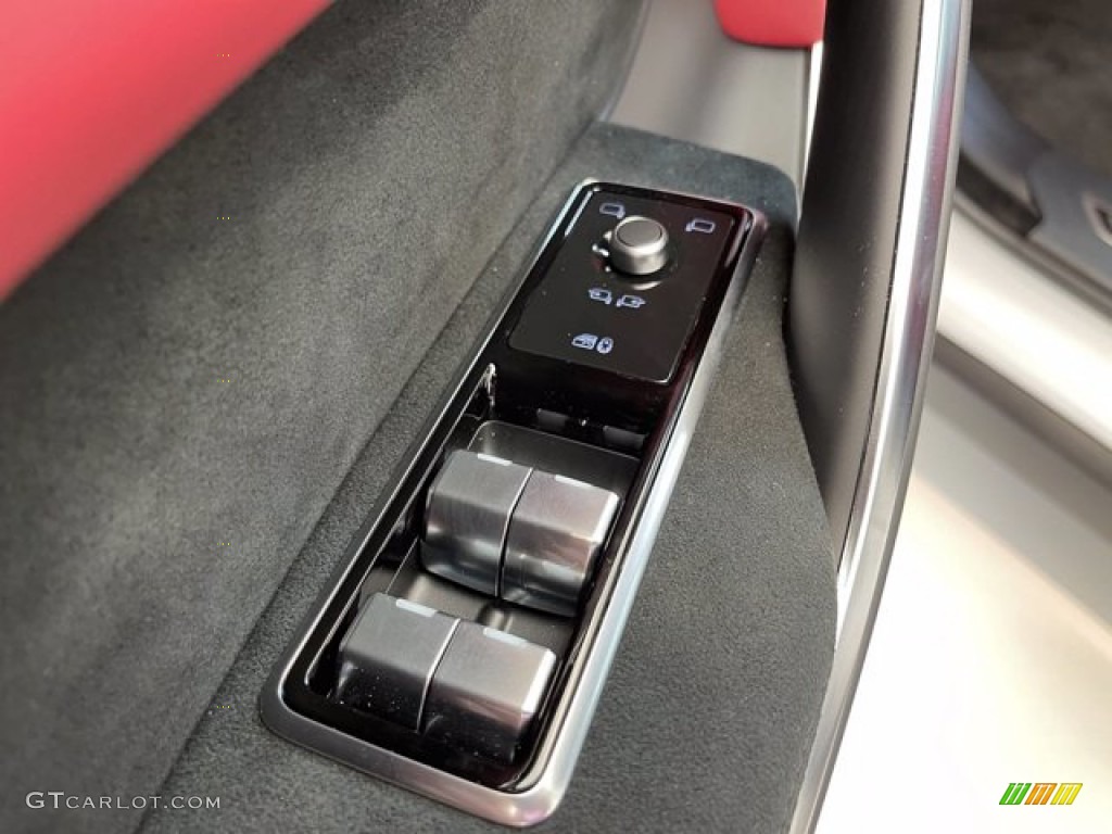 2021 Jaguar F-PACE SVR Controls Photo #142548928