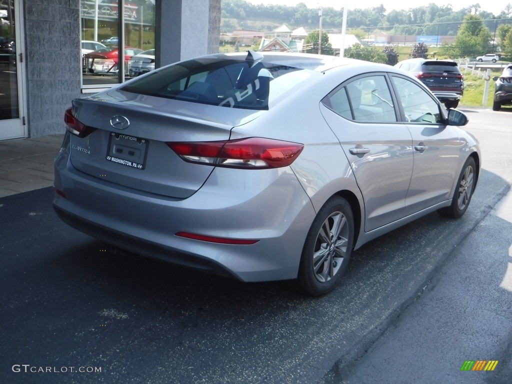 2017 Elantra SE - Gray / Gray photo #9