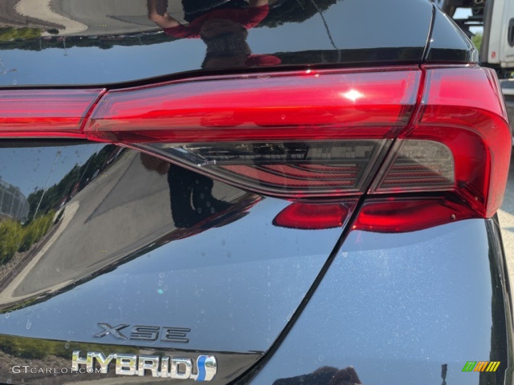 2021 Toyota Avalon Hybrid XSE Marks and Logos Photo #142553806