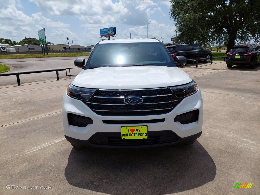 2020 Explorer XLT 4WD - Oxford White / Ebony photo #2