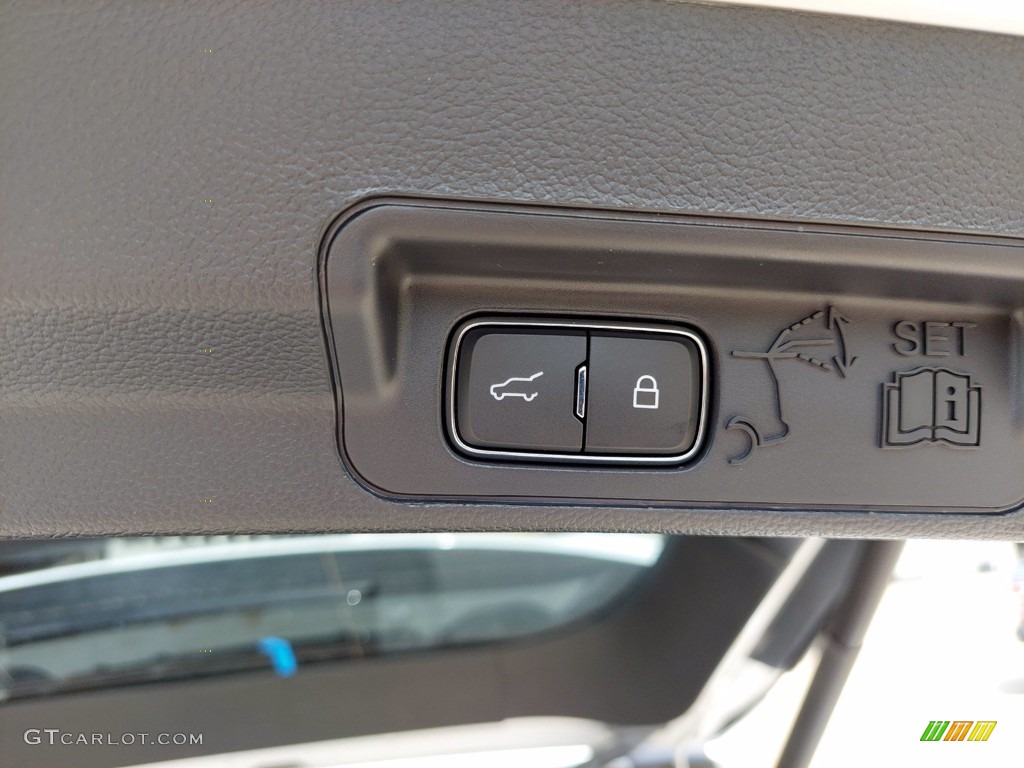 2020 Explorer XLT 4WD - Oxford White / Ebony photo #27