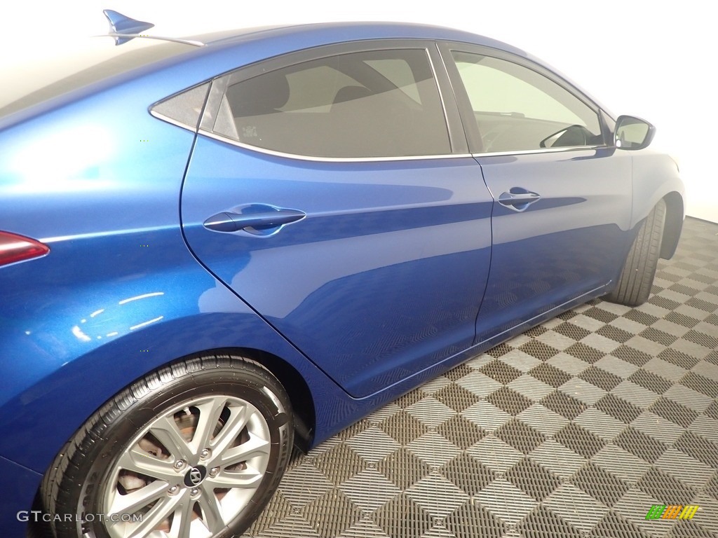 2015 Elantra SE Sedan - Windy Sea Blue / Black photo #20