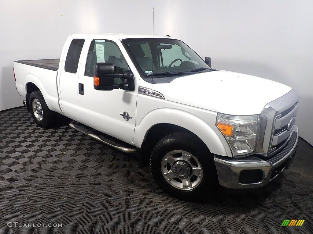 Oxford White 2011 Ford F250 Super Duty XLT SuperCab Exterior Photo #142565198