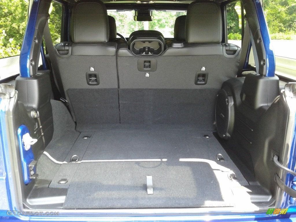2020 Wrangler Unlimited Sahara 4x4 - Ocean Blue Metallic / Black photo #16