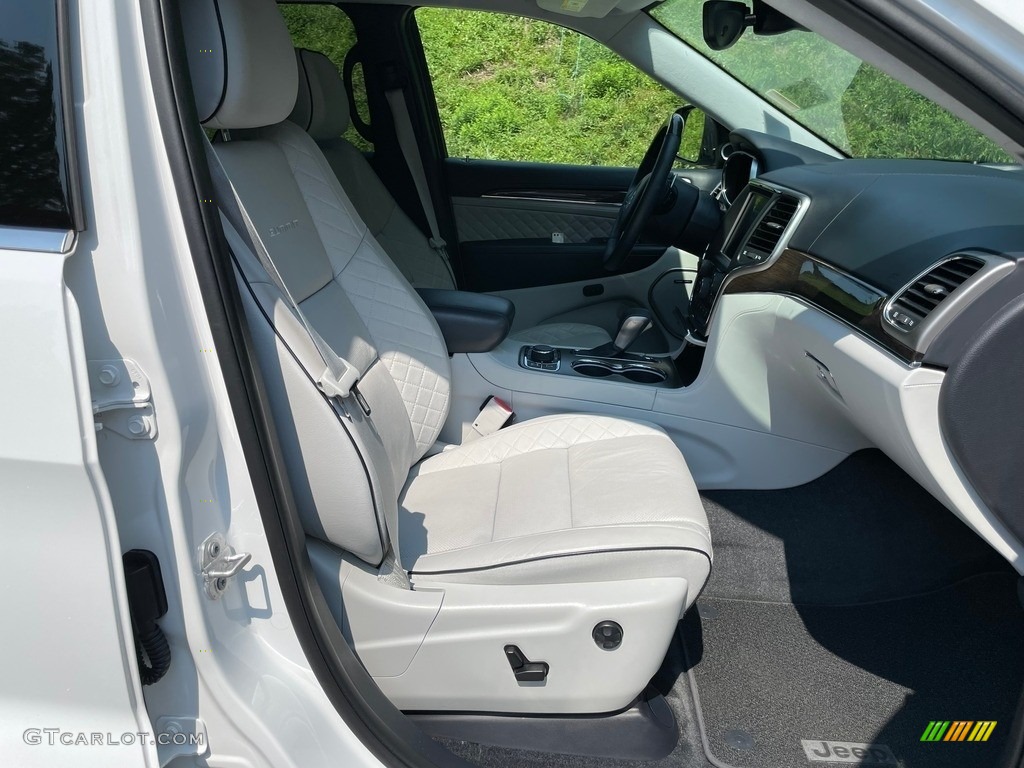 2017 Jeep Grand Cherokee Summit 4x4 Front Seat Photo #142568226