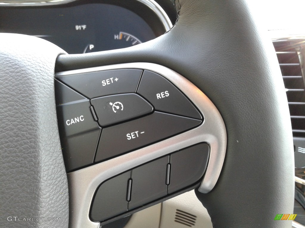 2021 Jeep Grand Cherokee Limited 4x4 Light Frost Beige/Black Steering Wheel Photo #142570932