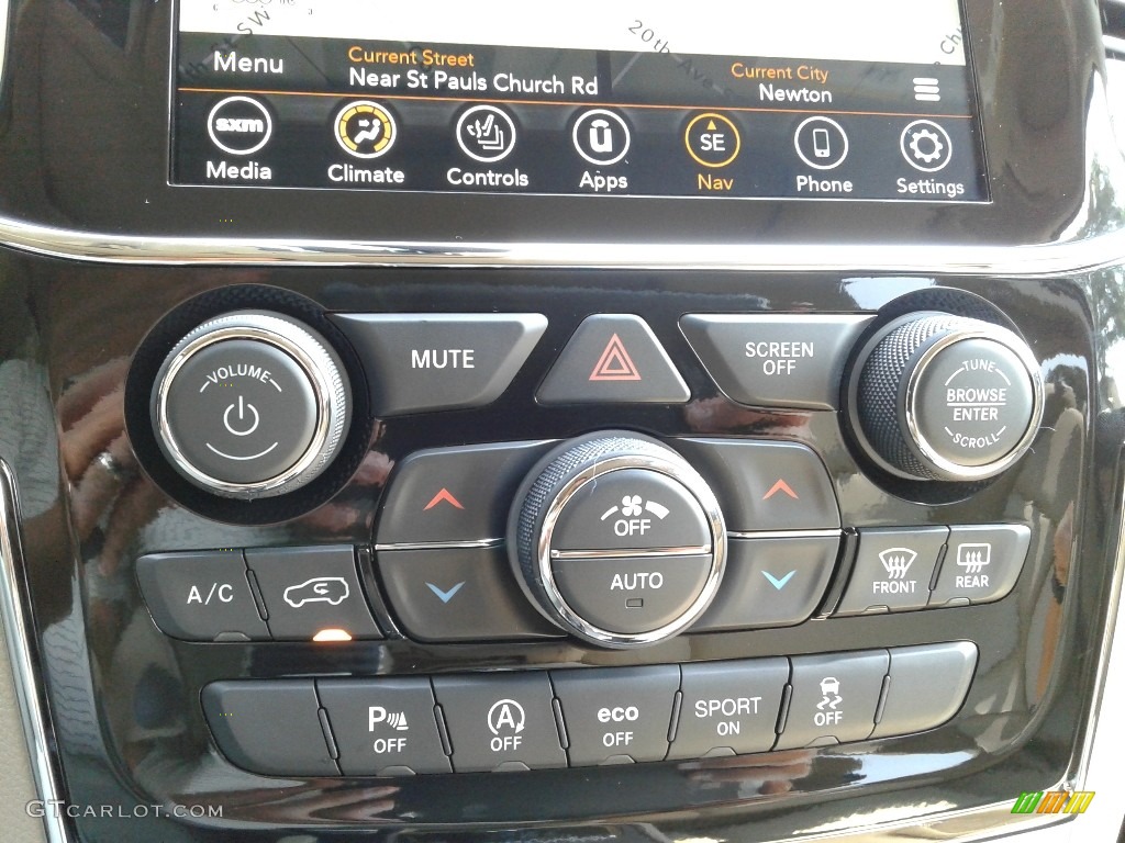 2021 Jeep Grand Cherokee Limited 4x4 Controls Photo #142571121