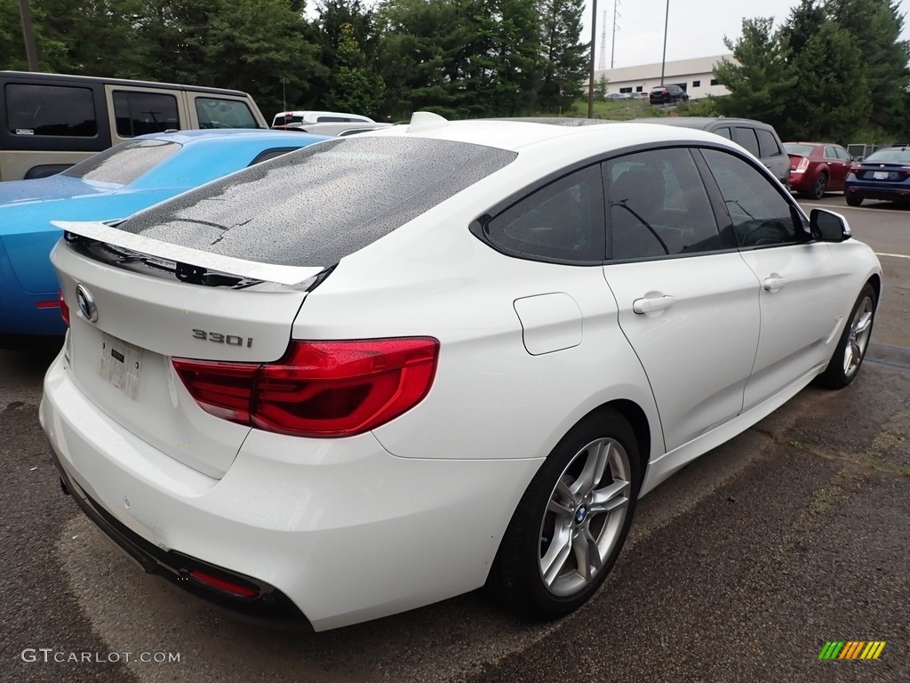 2018 3 Series 330i xDrive Gran Turismo - Alpine White / Black photo #3