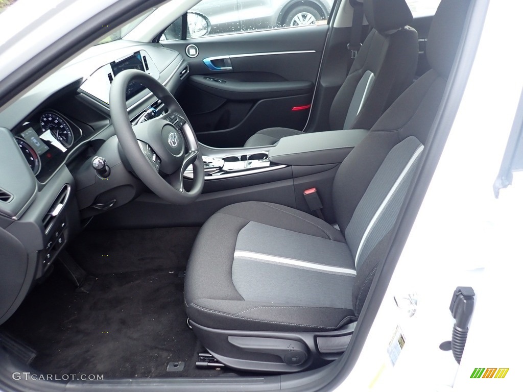 2022 Hyundai Sonata SE Front Seat Photo #142574706
