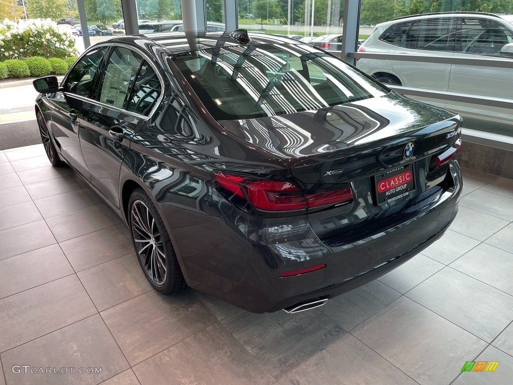 2021 5 Series 530i xDrive Sedan - Dark Graphite Metallic / Black photo #2
