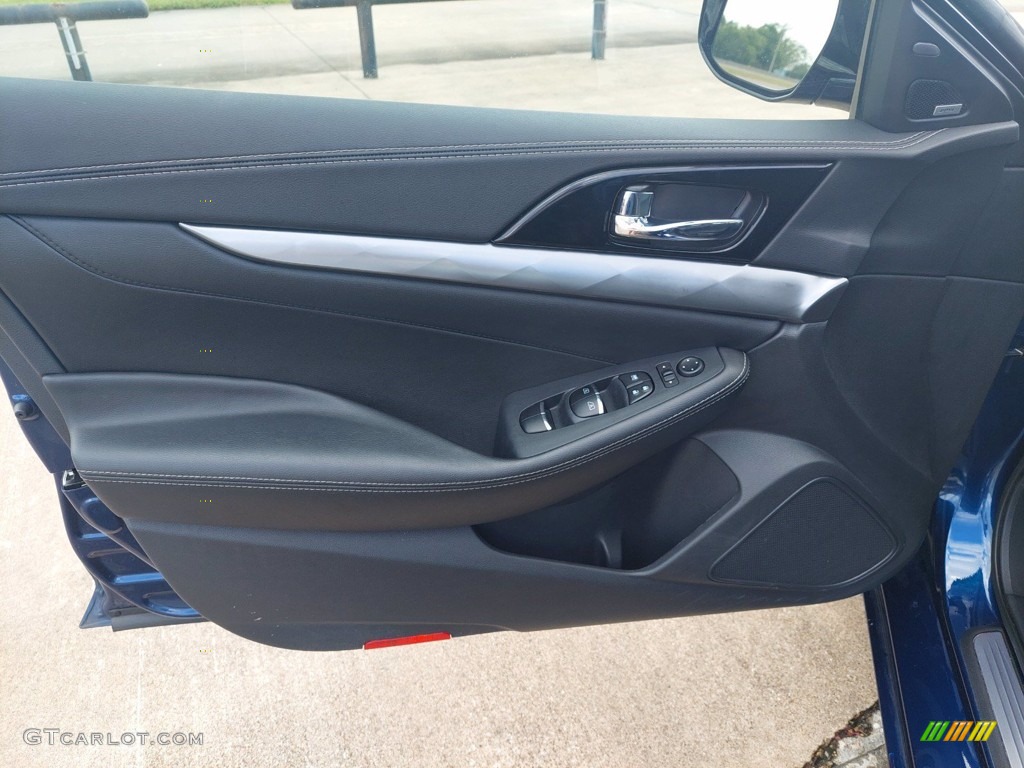 2020 Nissan Maxima SL Charcoal Door Panel Photo #142580383