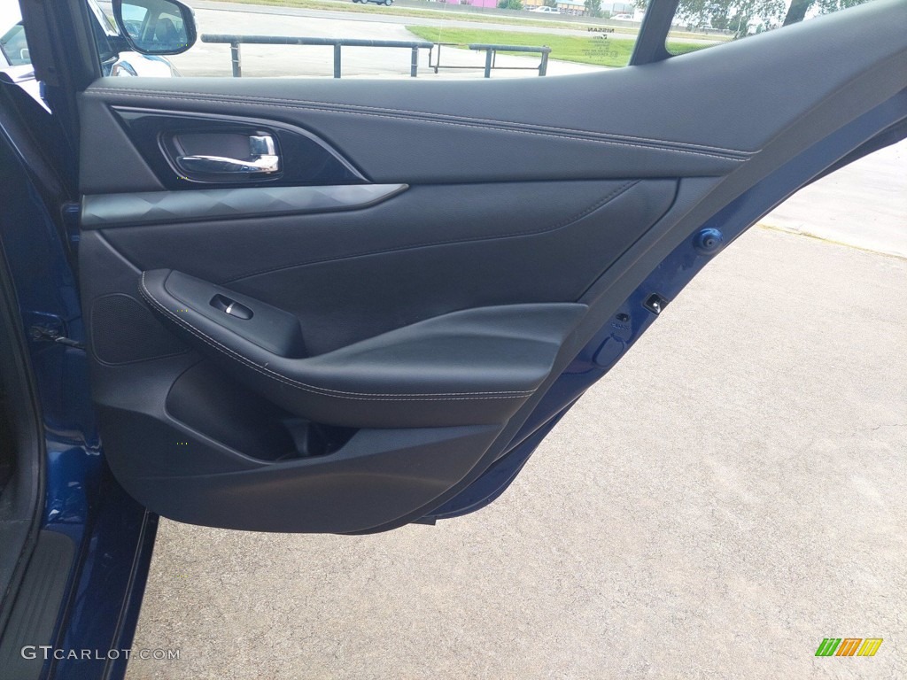 2020 Nissan Maxima SL Charcoal Door Panel Photo #142580713