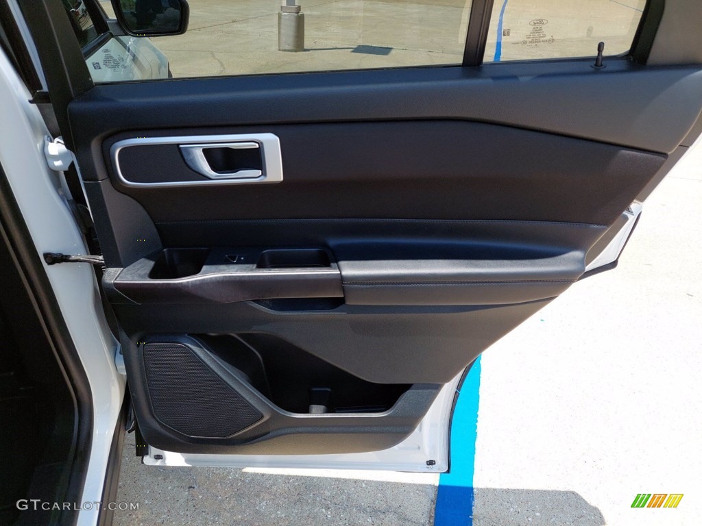 2020 Explorer XLT 4WD - Oxford White / Ebony photo #28