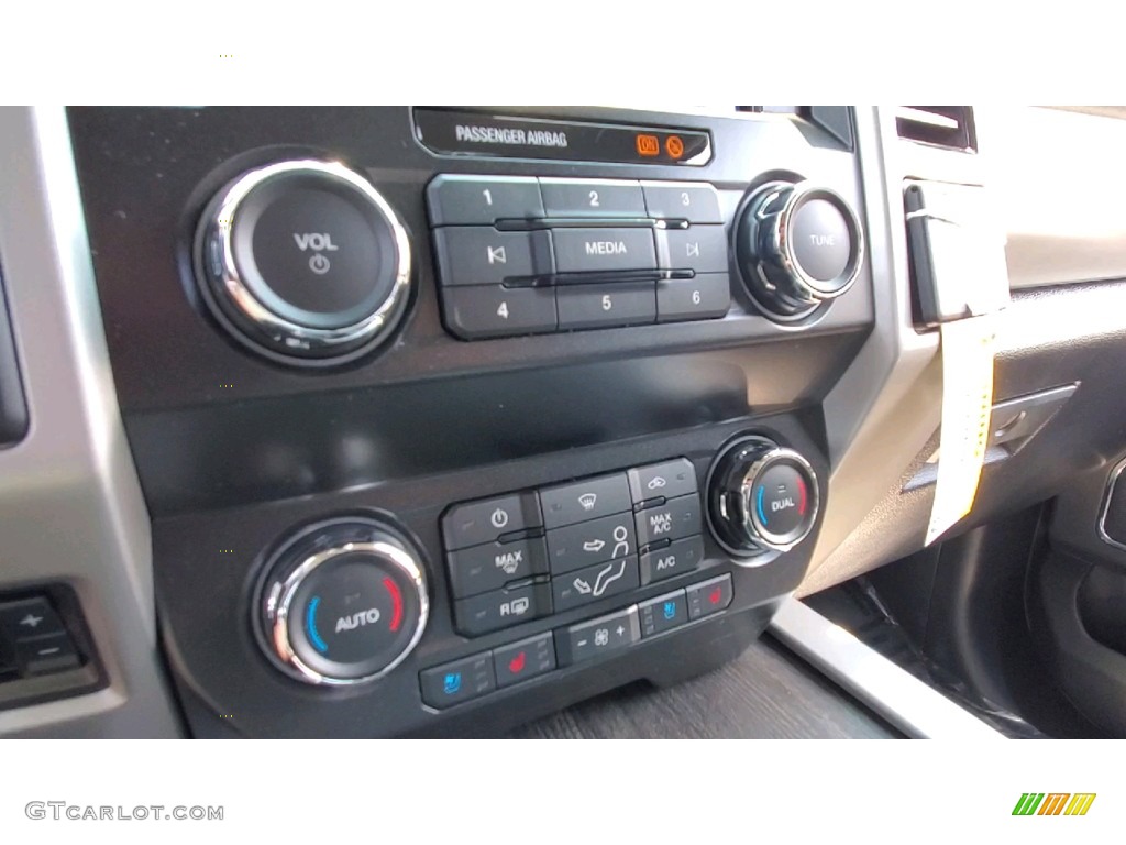 2021 F350 Super Duty Lariat SuperCab 4x4 - Rapid Red / Black photo #14