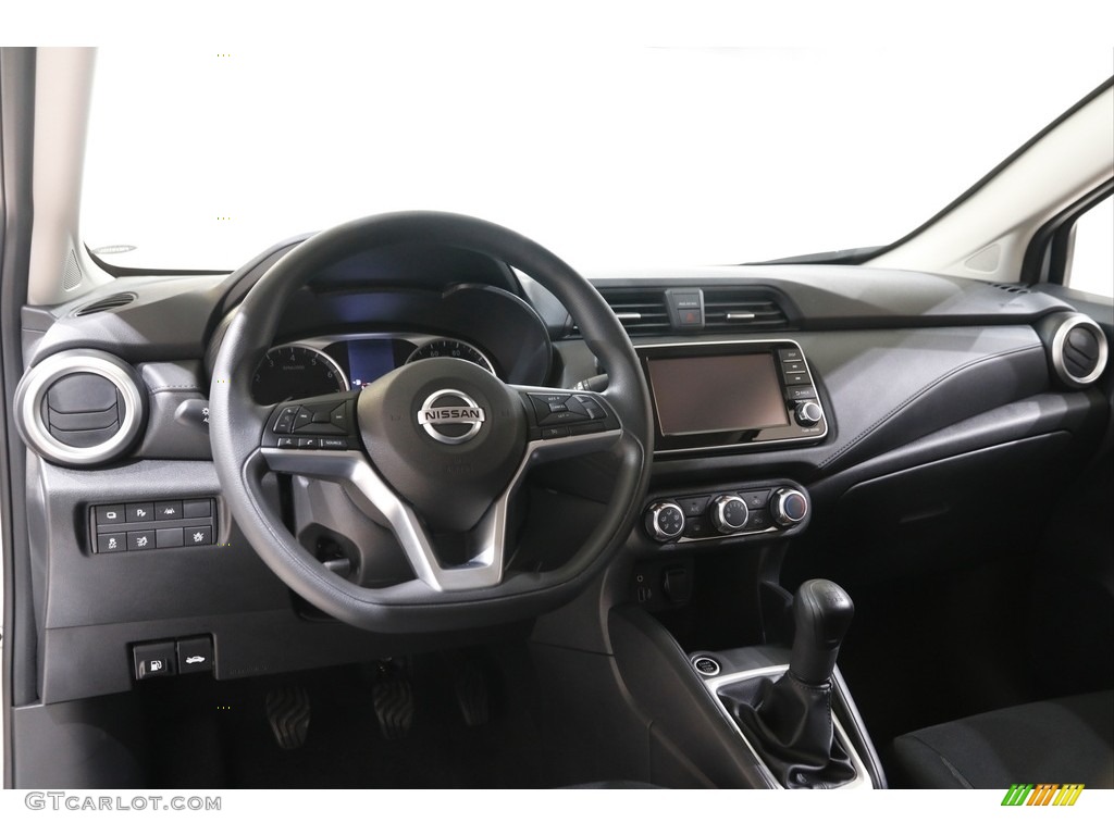 2020 Nissan Versa S Charcoal Dashboard Photo #142591988