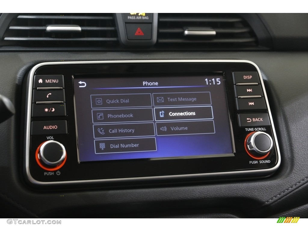 2020 Nissan Versa S Controls Photos