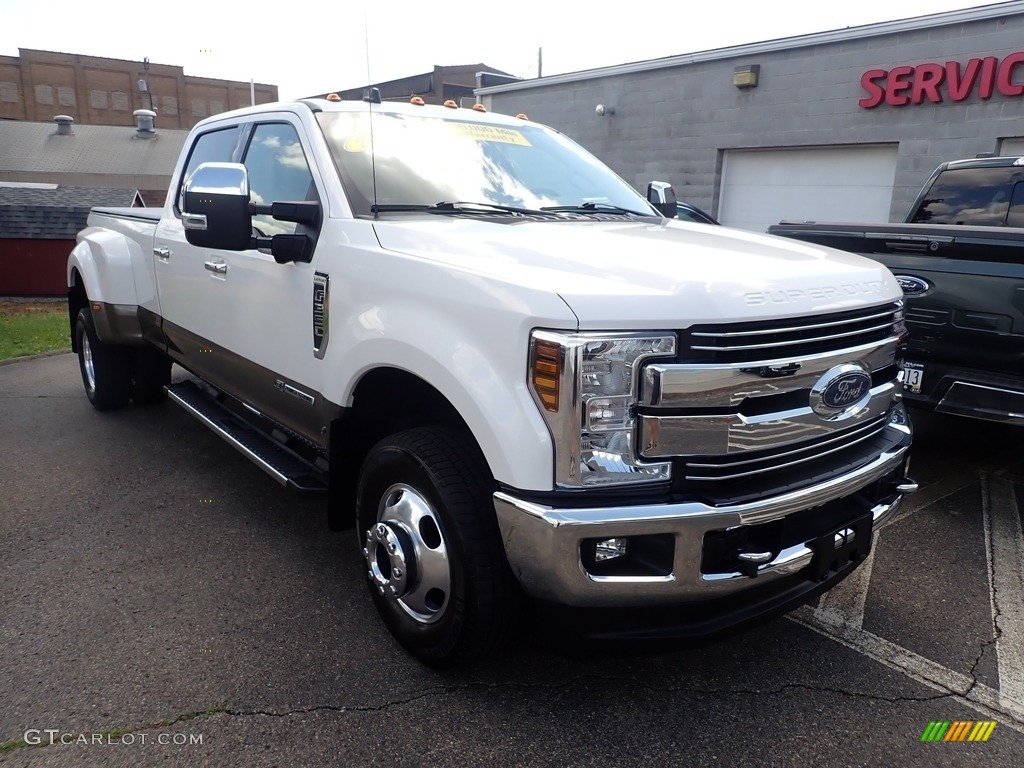 2019 F350 Super Duty Lariat Crew Cab 4x4 - White Platinum / Camel photo #3