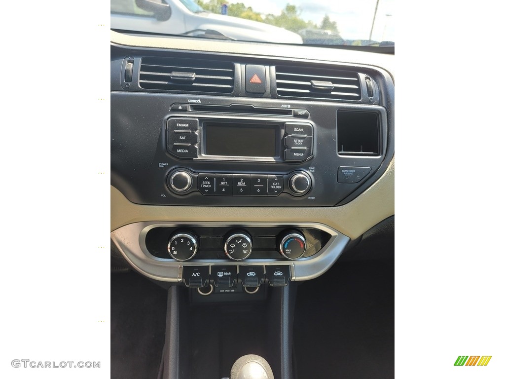 2012 Rio Rio5 LX Hatchback - Signal Red / Beige photo #15