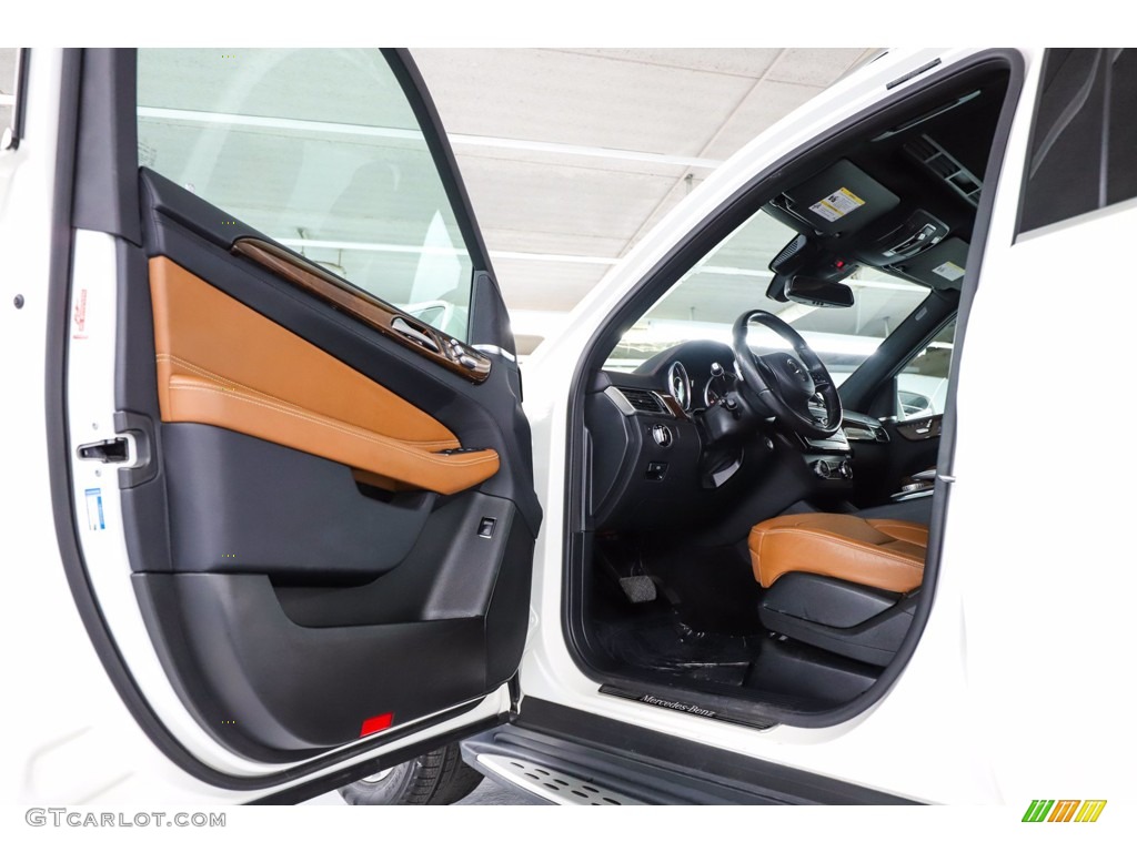 2018 Mercedes-Benz GLS 450 4Matic Saddle Brown/Black Door Panel Photo #142597163