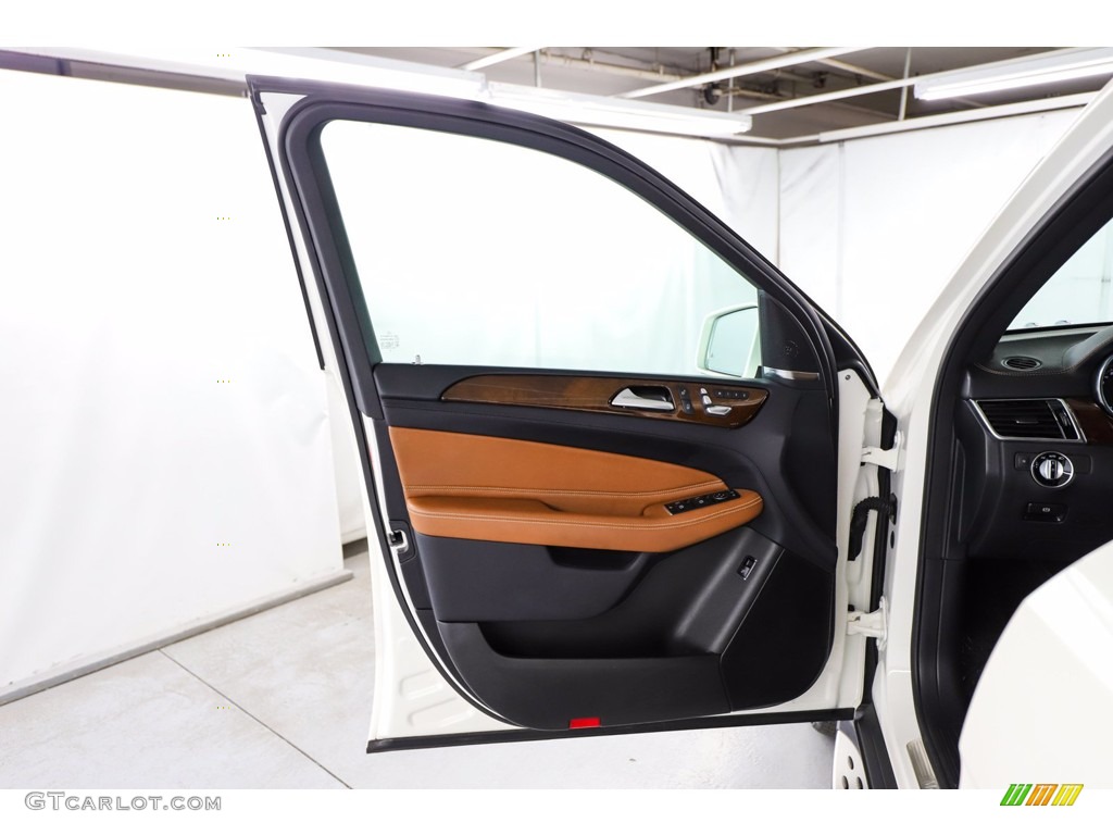 2018 Mercedes-Benz GLS 450 4Matic Saddle Brown/Black Door Panel Photo #142597187