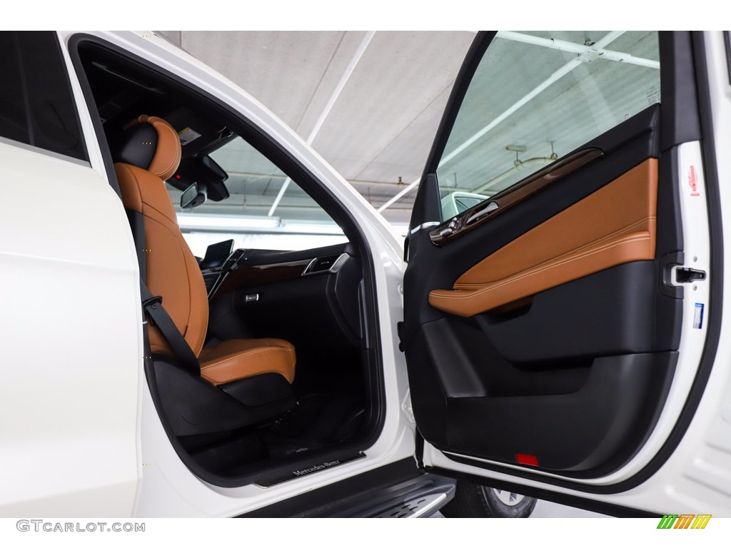 2018 Mercedes-Benz GLS 450 4Matic Saddle Brown/Black Door Panel Photo #142597418