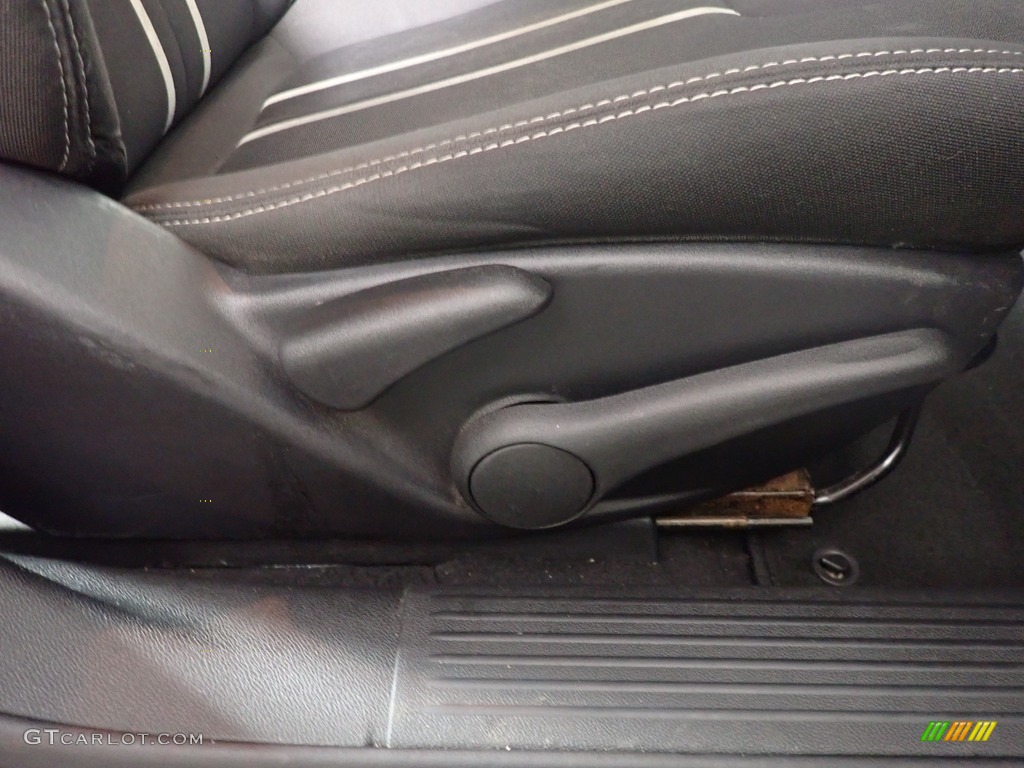 2014 Dart SXT - Pitch Black / Black/Light Tungsten photo #40