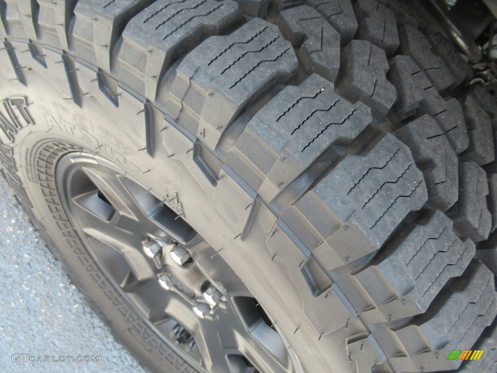 2020 Gladiator Mojave 4x4 - Gator / Black photo #8