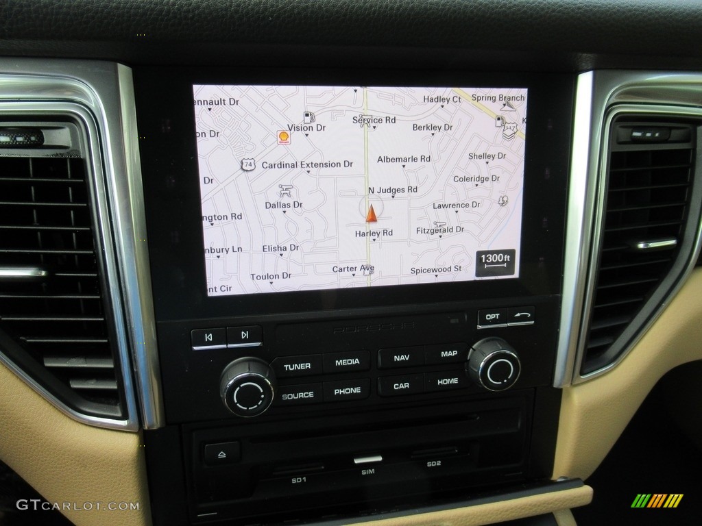 2017 Macan S - White / Luxor Beige photo #17