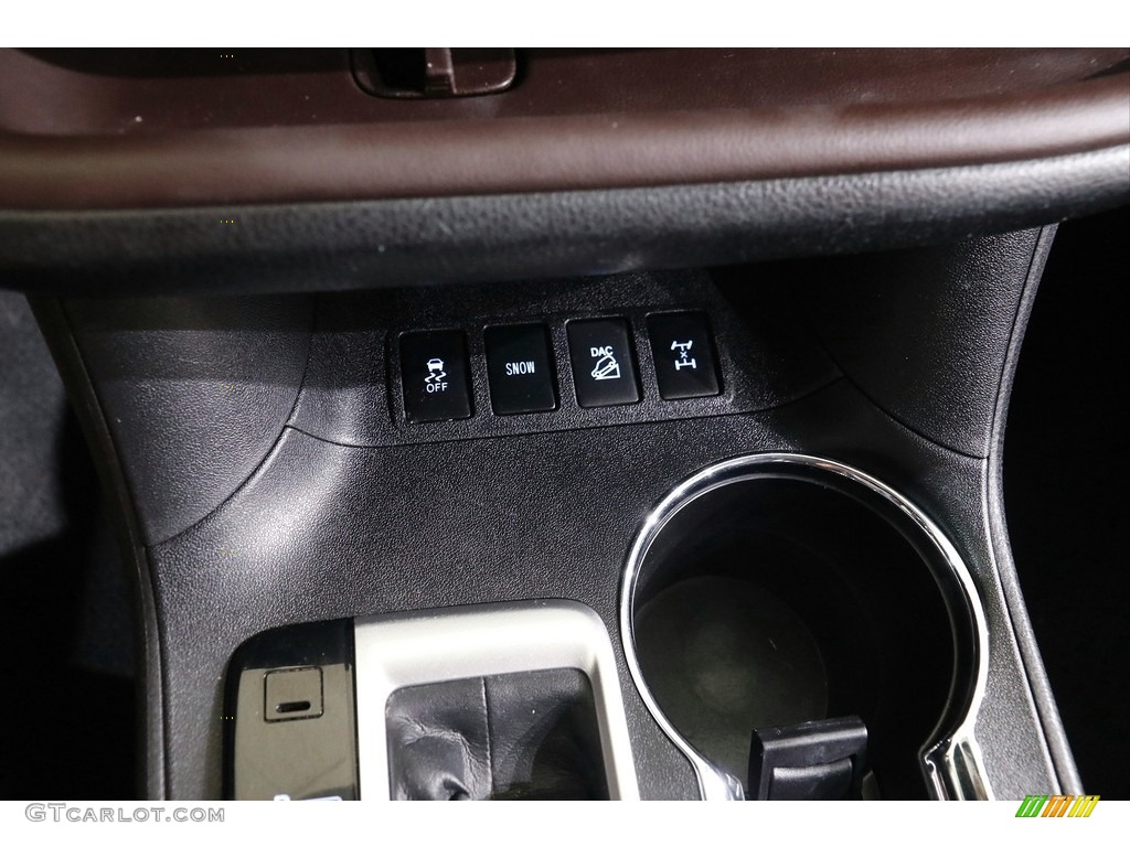 2015 Highlander XLE AWD - Attitude Black Metallic / Black photo #14