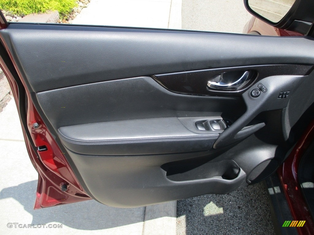 2019 Rogue SV AWD - Scarlet Ember / Charcoal photo #11