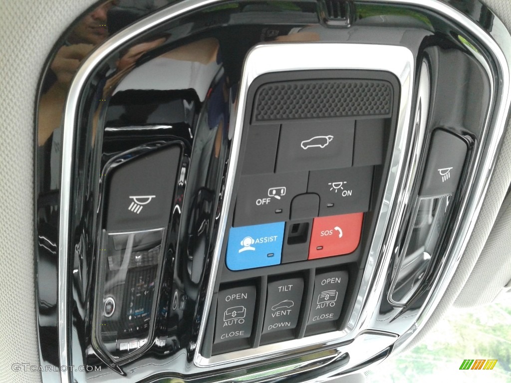 2021 Jeep Grand Cherokee L Overland 4x4 Controls Photo #142605239