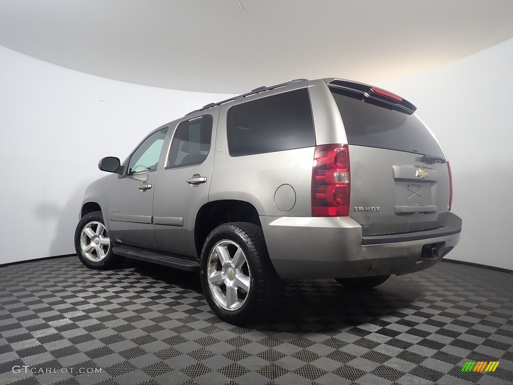 2009 Tahoe LT 4x4 - Graystone Metallic / Light Titanium photo #11