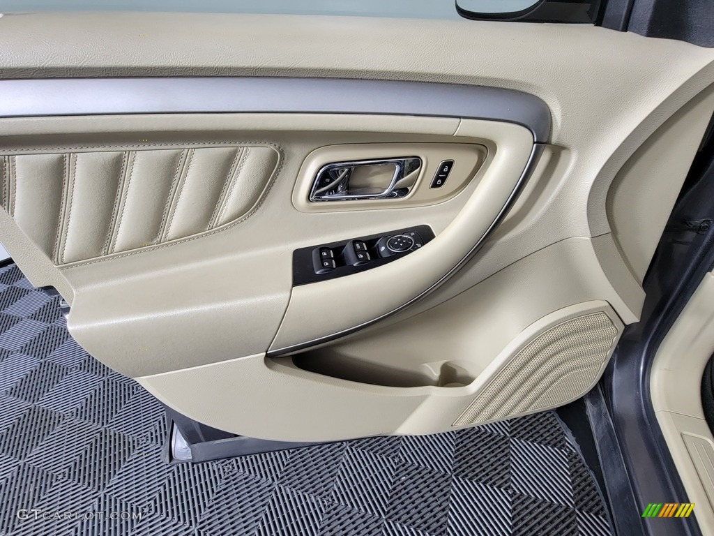 2013 Ford Taurus SE Dune Door Panel Photo #142609490