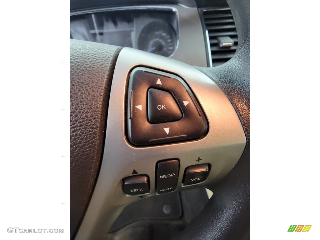 2013 Ford Taurus SE Steering Wheel Photos